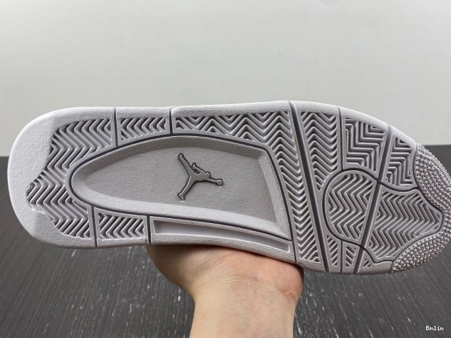 Boostmaster lin Retro 819139-030 Snakeskin Jordan 4 0821